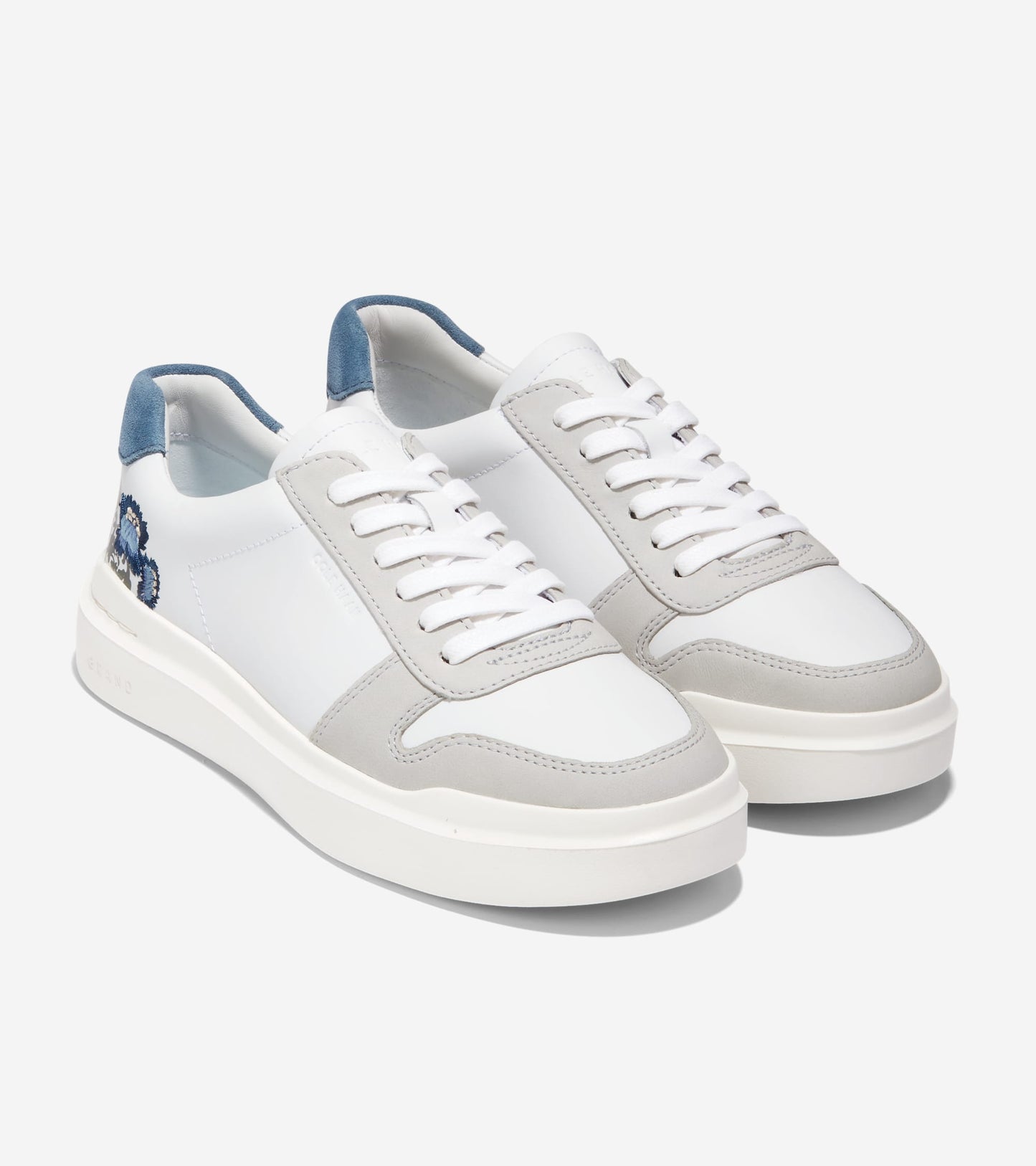 W26486:OPTIC WHITE/HARBOR MIST/IVORY/ FLORAL CHINA BLUE