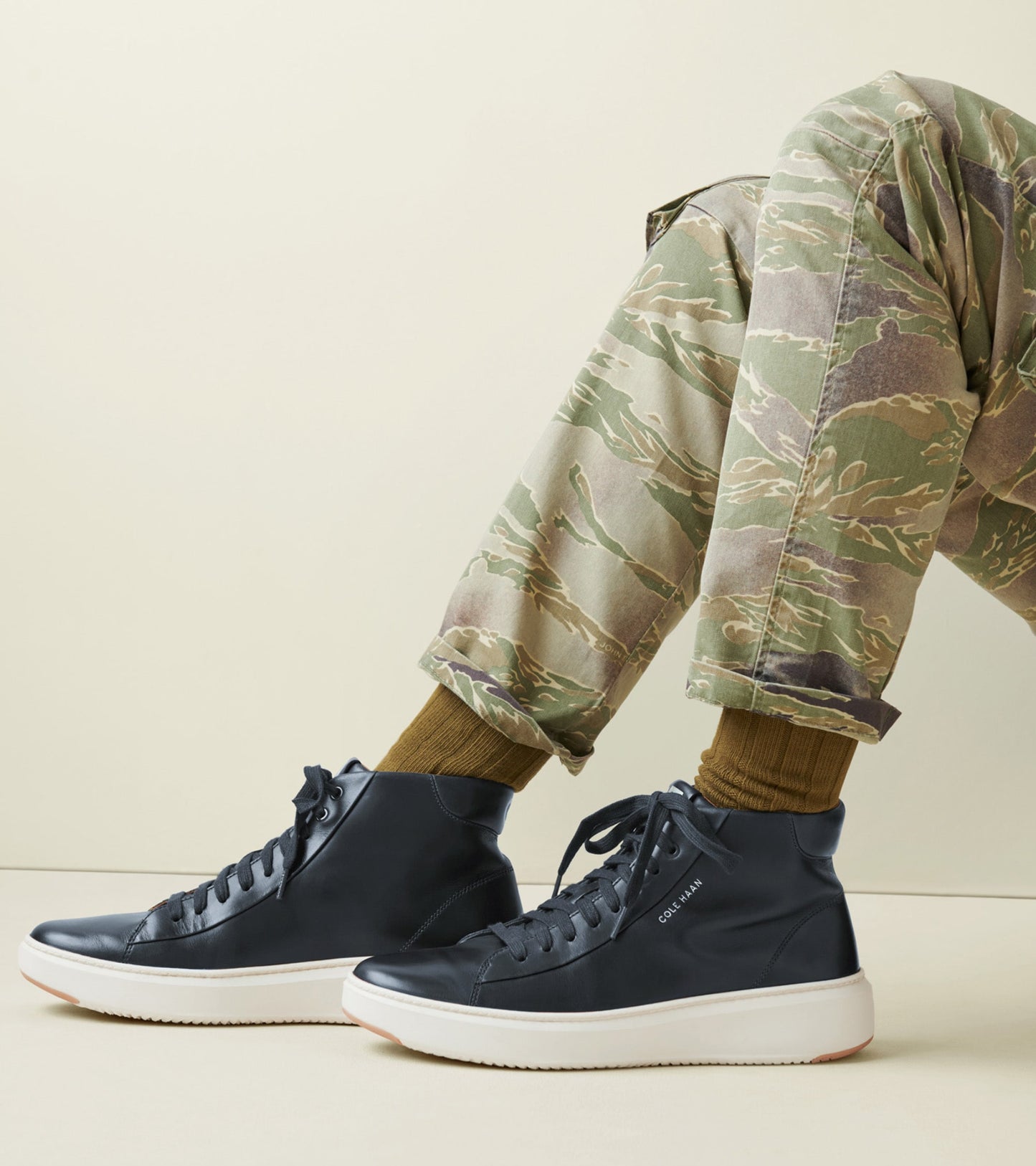 C36353:NAVY BLAZER/EGRET