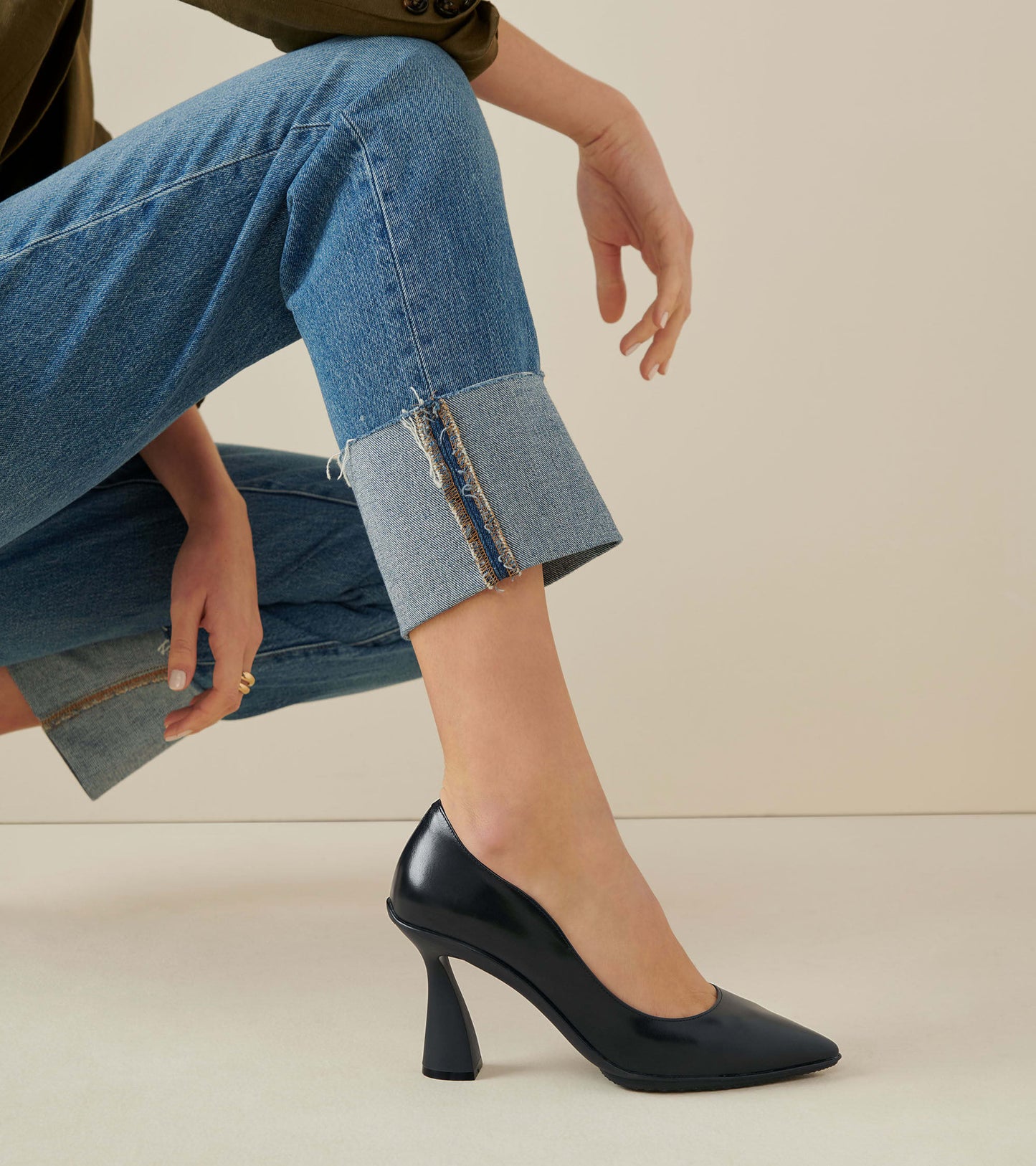 W27684:BLACK LTR