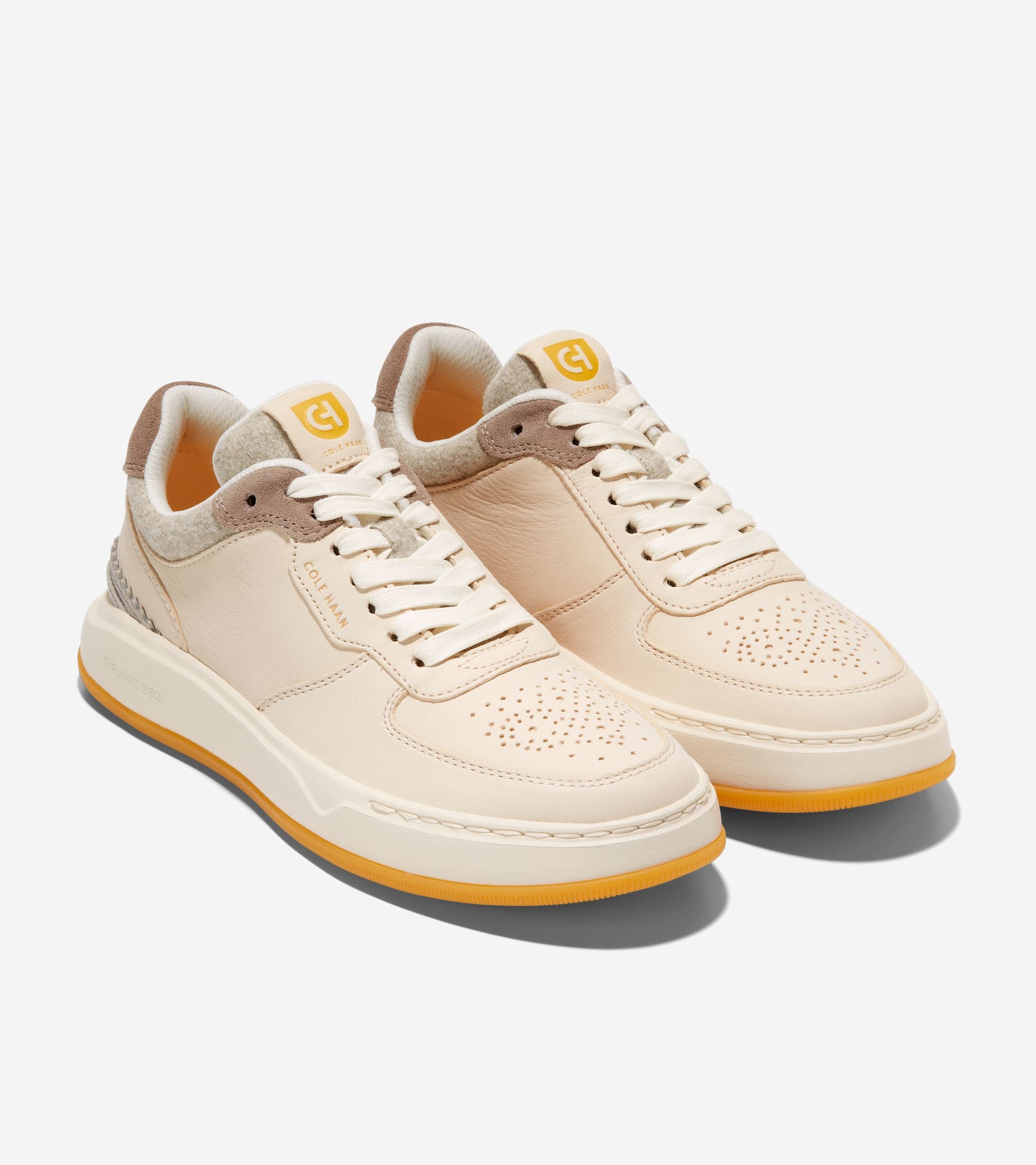 W26974:CH OAT LEATHER/ FLEECE/IVORY